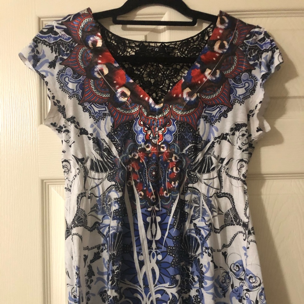 Short sleeve top